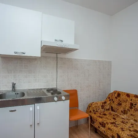 By The Sea Podgora, Makarska - 13086 *